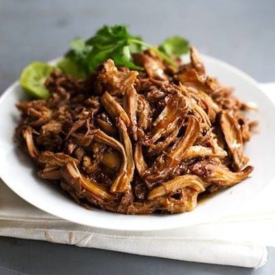 Honey Glazed Crockpot Chicken Adobo - simple pantry ingredients, hardly any hands-on time, 200 calories. | https://sante-ici.today